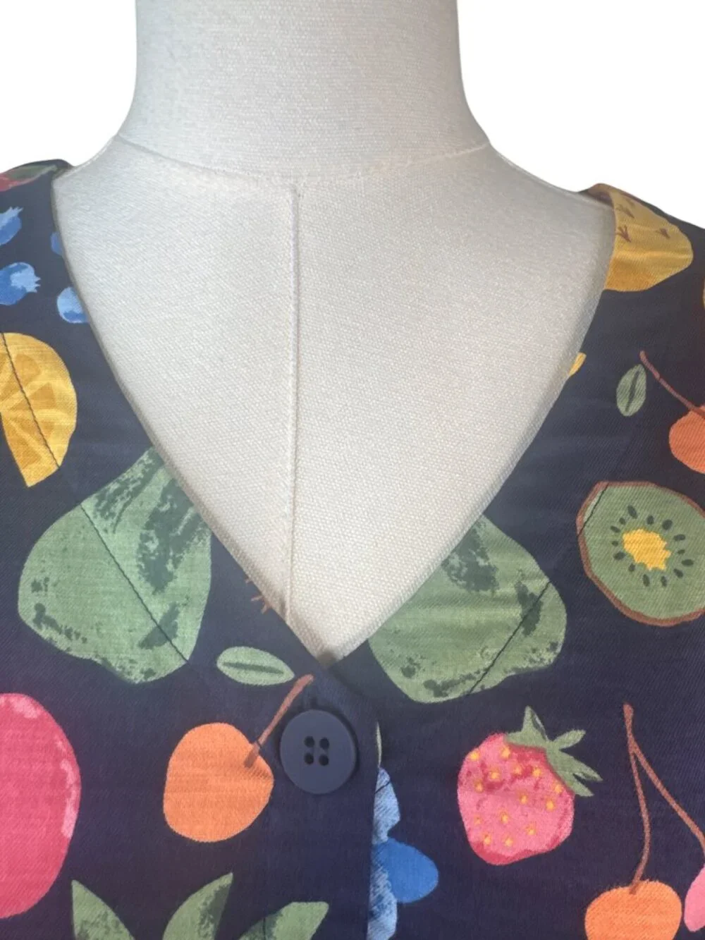 Princess Highway Size 6 Fruit Print Cotton Dress With V-Neckline & Button Front - Picture 5 of 16